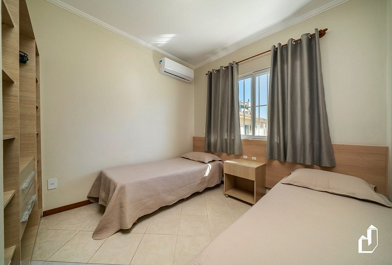 Apartamento com 02 dormitórios aqui é só trazer as malas e a