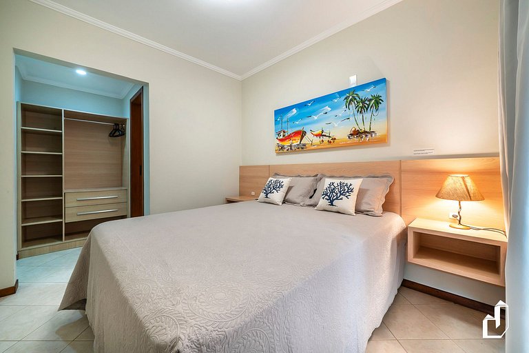Térreo com varanda, 70 m da praia | Canto Grande
