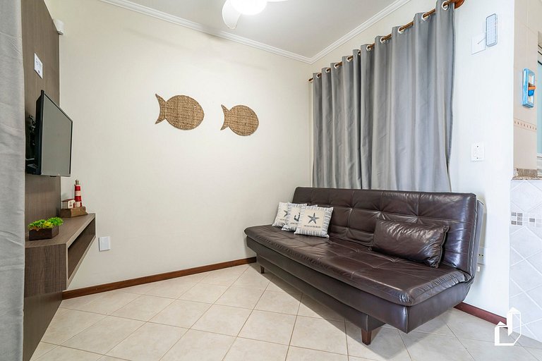 Térreo com varanda, 70 m da praia | Canto Grande