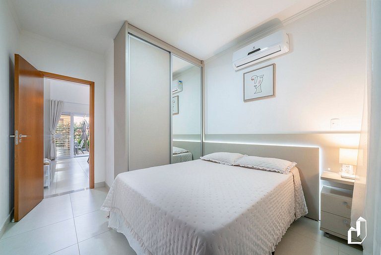 Lindo apartamento garden para 06 pessoas em Mariscal