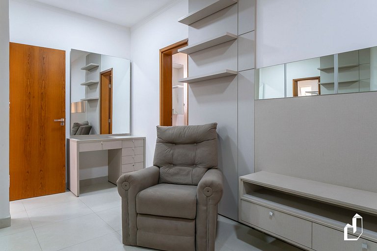 Lindo apartamento garden para 06 pessoas em Mariscal
