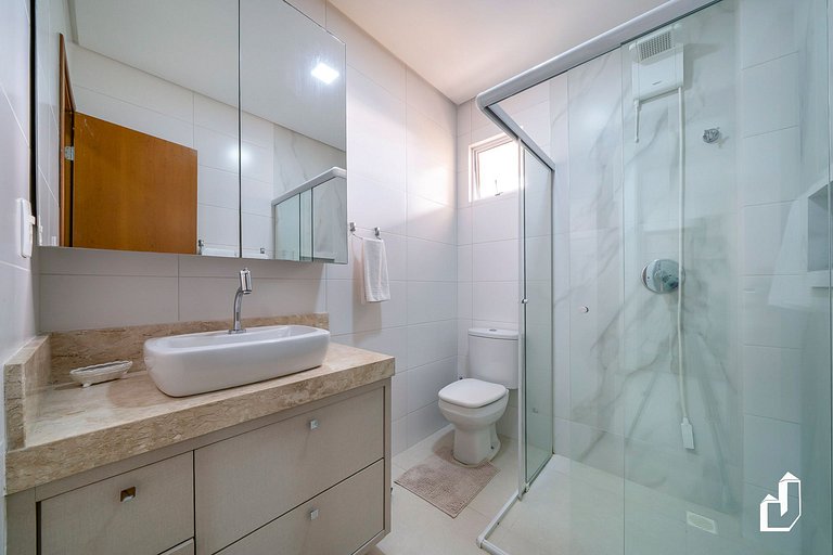 Lindo apartamento garden para 06 pessoas em Mariscal