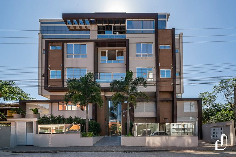 Lindo apartamento garden para 06 pessoas em Mariscal