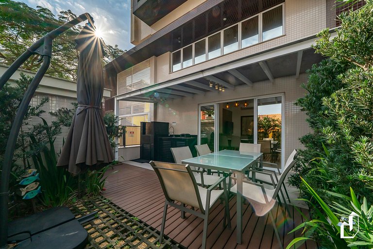 Lindo apartamento garden para 06 pessoas em Mariscal