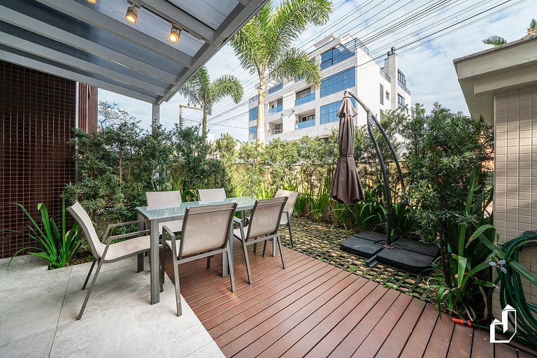 Lindo apartamento garden para 06 pessoas em Mariscal