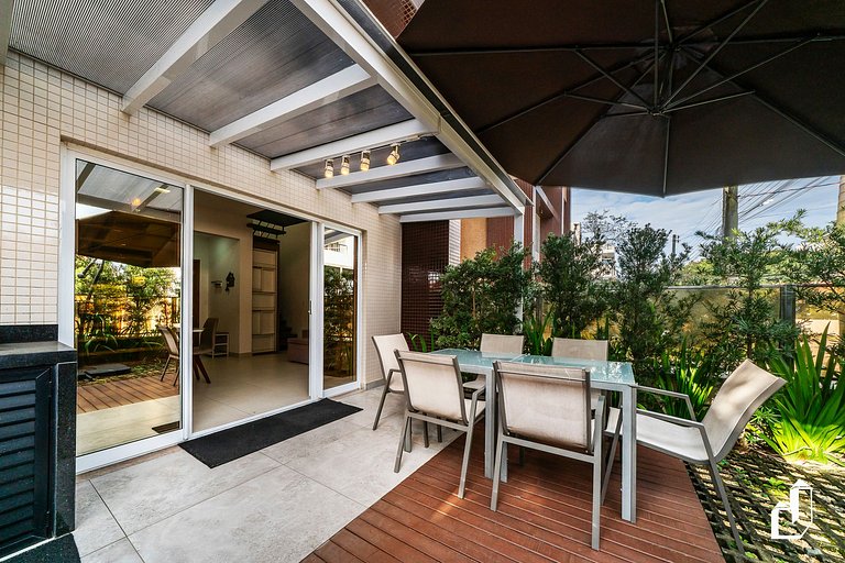 Lindo apartamento garden para 06 pessoas em Mariscal