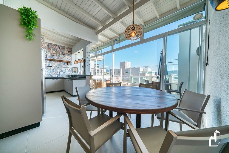 Cobertura na Avenida dos Coqueiros | 03 Quartos | Vista Mar