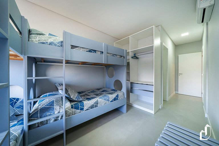 Cobertura com 3 suítes e vista | 150m da praia