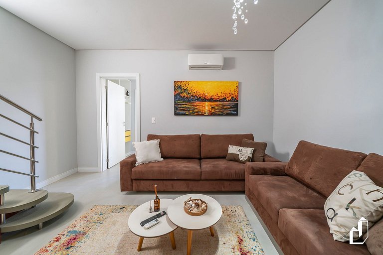 Cobertura com 3 suítes e vista | 150m da praia