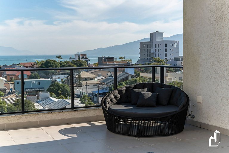 Cobertura com 3 suítes e vista | 150m da praia