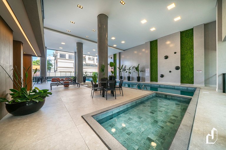 Cobertura com 3 suítes e vista | 150m da praia