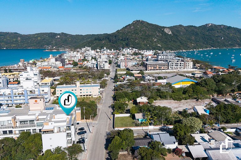 Cobertura com 3 suítes e vista | 150m da praia