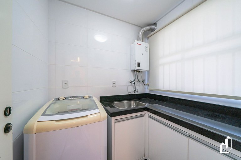 Petit Village com piscina e saída direta para a praia