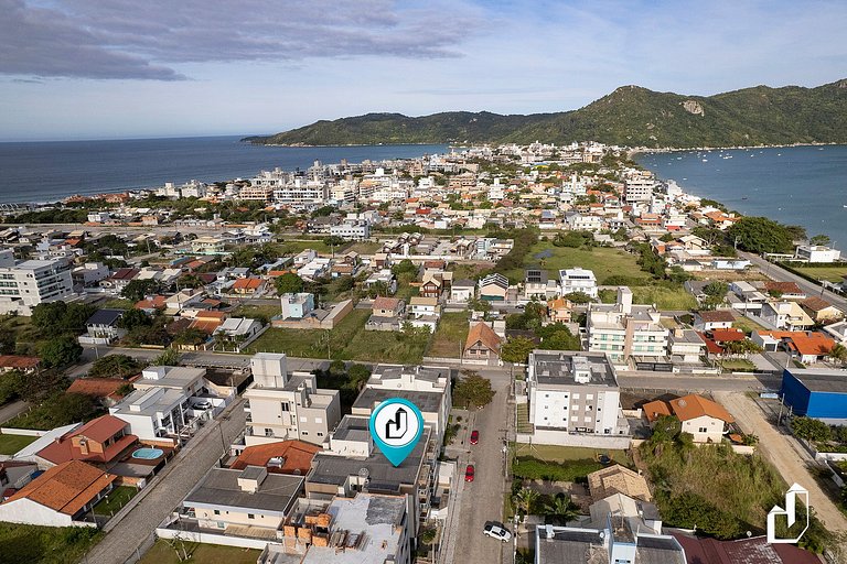 Apartamento com 03 quartos