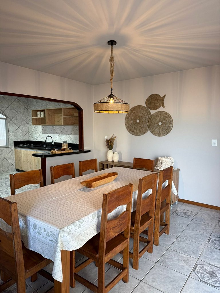 Casa com 03 dormitórios