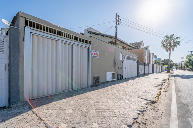 Casa frente mar no melhor pôr do sol da cidade