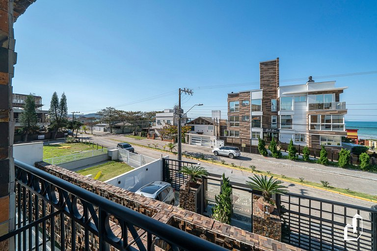 Triplex alto padrão em Canto Grande | Bombinhas