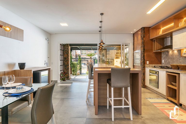 Triplex alto padrão em Canto Grande | Bombinhas