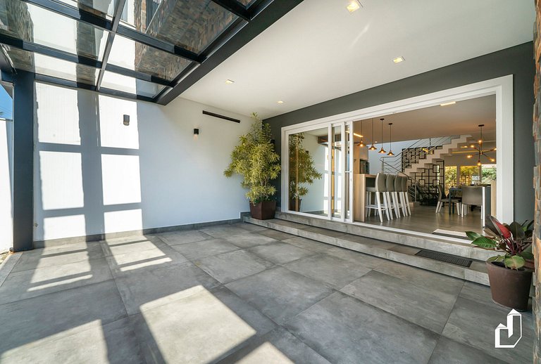Triplex alto padrão em Canto Grande | Bombinhas