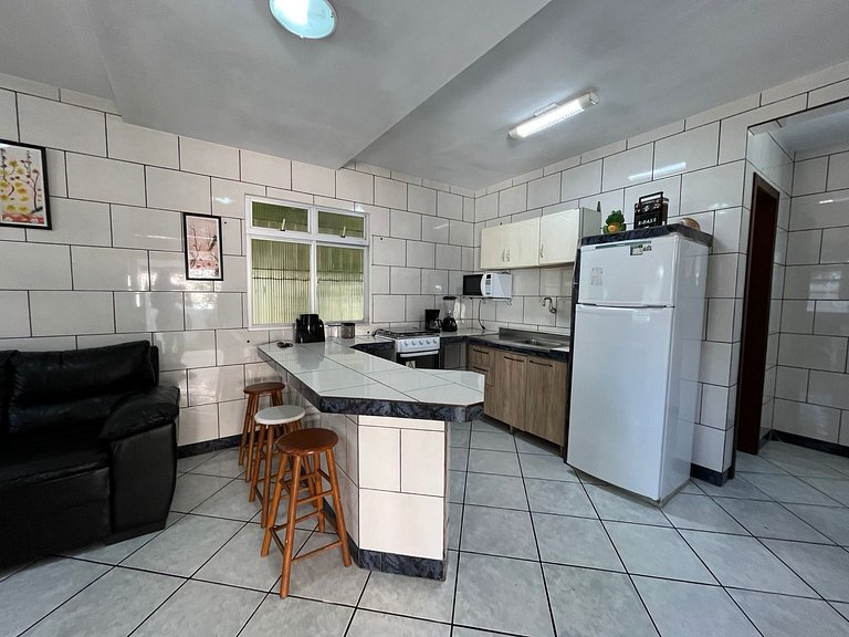 Casa com 02 quartos 150m da praia