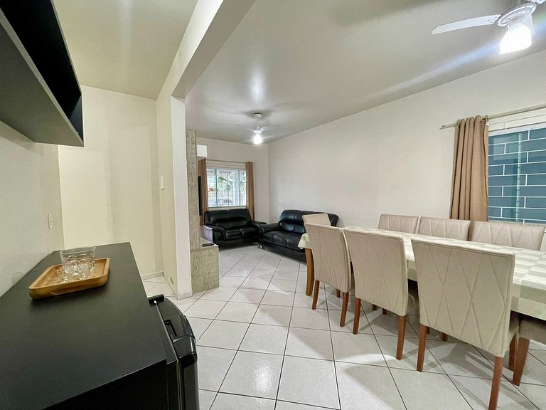 Casa com 04 dormitórios