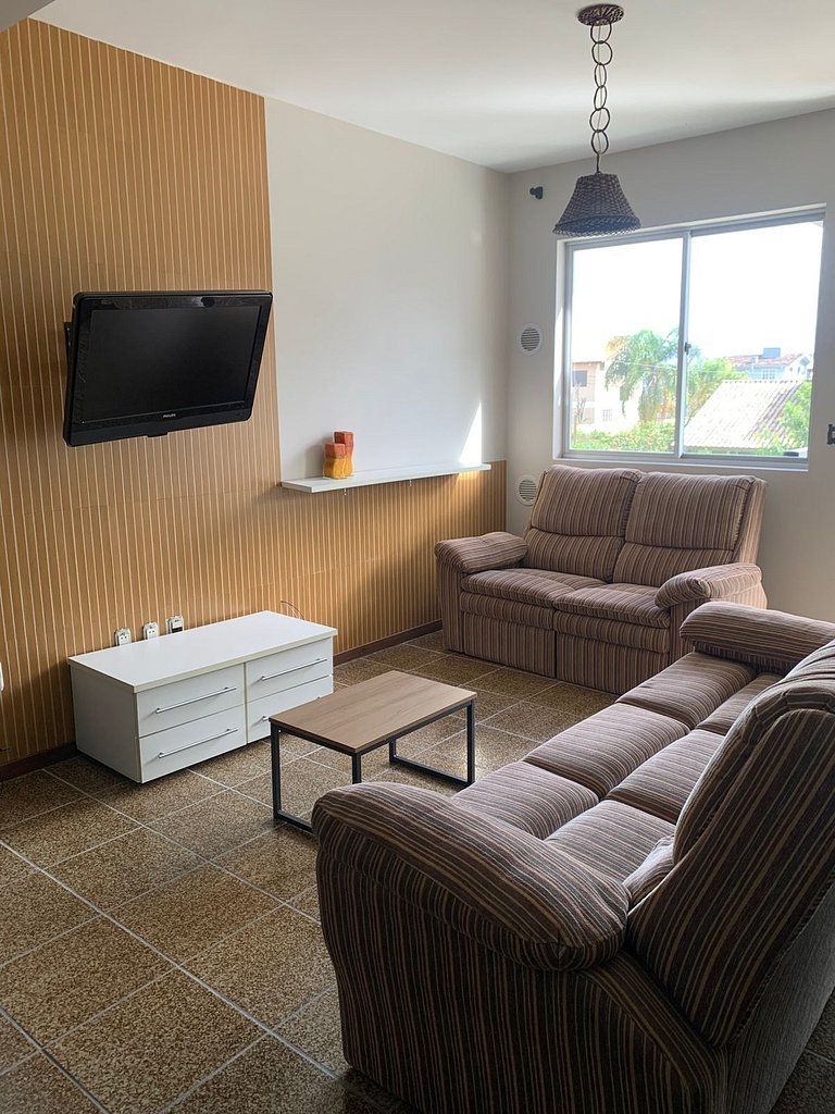 Apartamento com 03 quartos