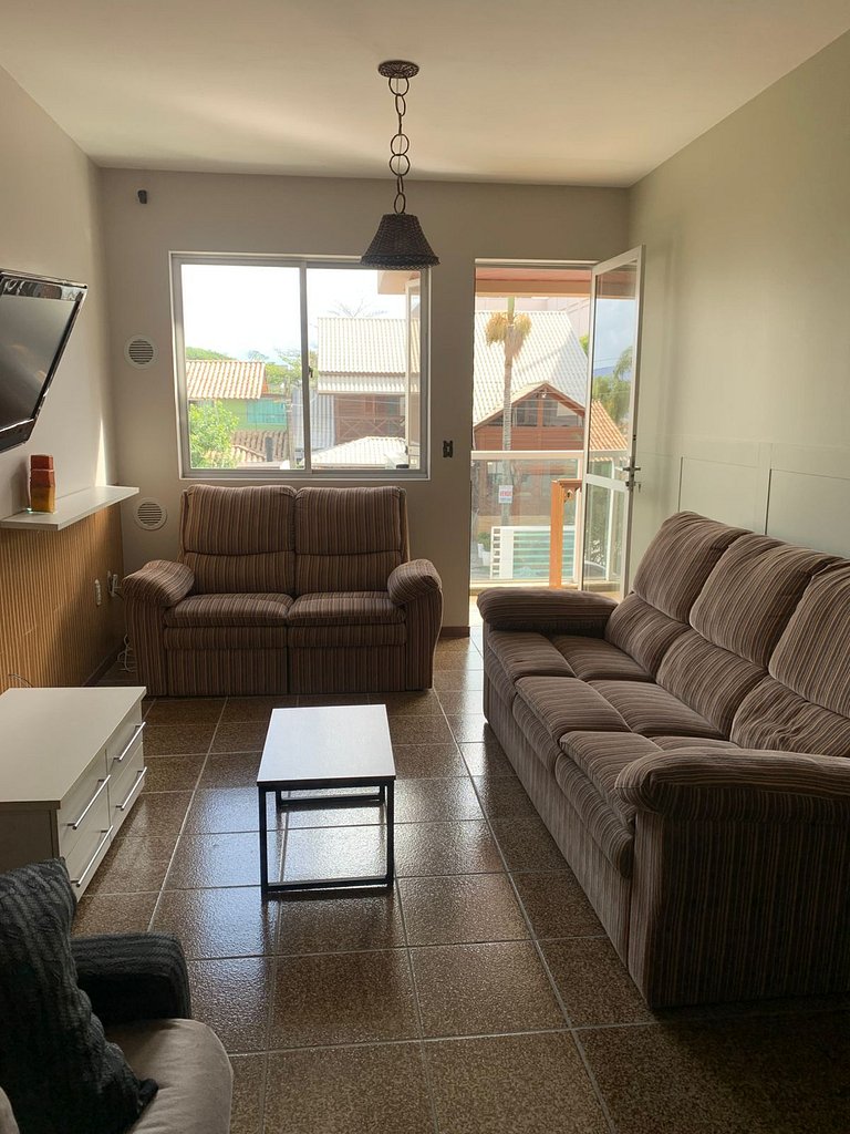 Apartamento com 03 quartos