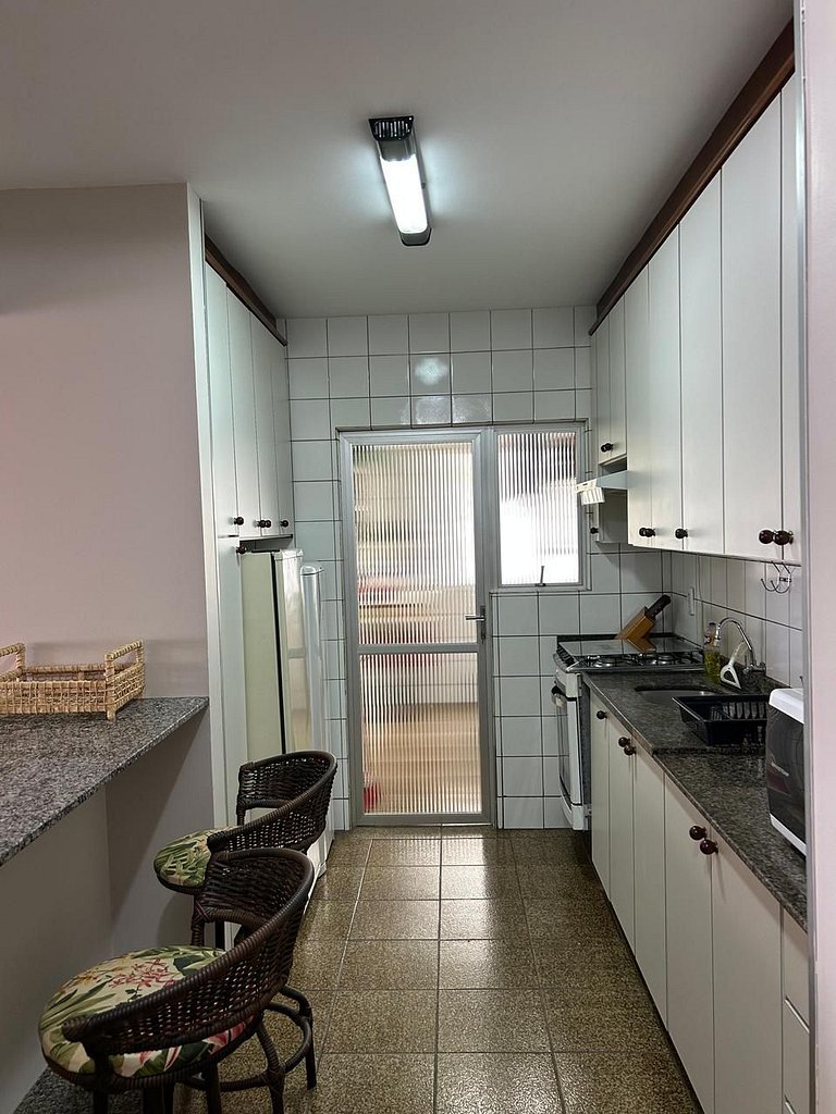 Apartamento com 03 quartos