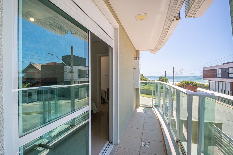 Apartamento vista para o mar com 02 dormitórios