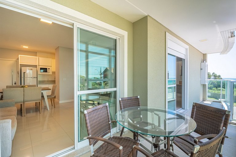 Apartamento vista para o mar com 02 dormitórios