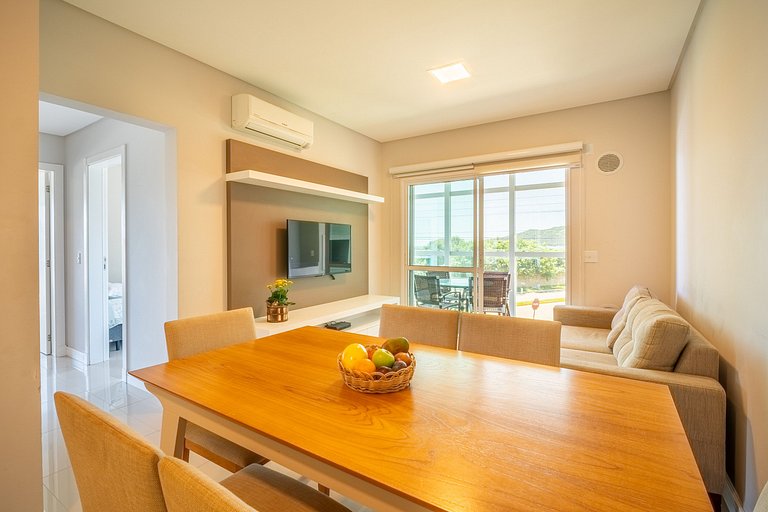 Apartamento vista para o mar com 02 dormitórios