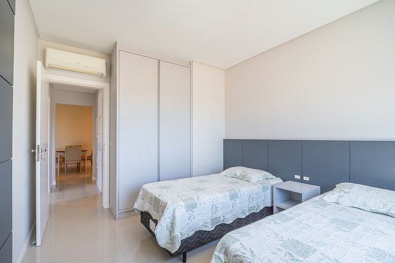 Apartamento vista para o mar com 02 dormitórios