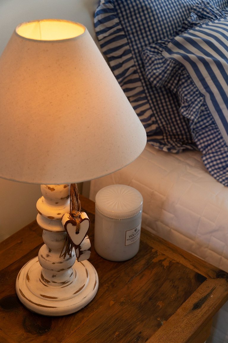 Encantadora casa com 02 suítes à beira-mar