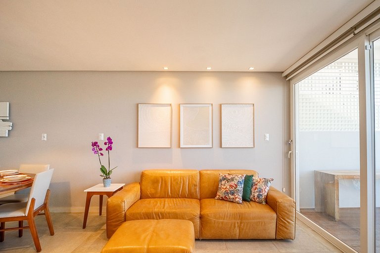 Encantadora casa com 02 suítes à beira-mar