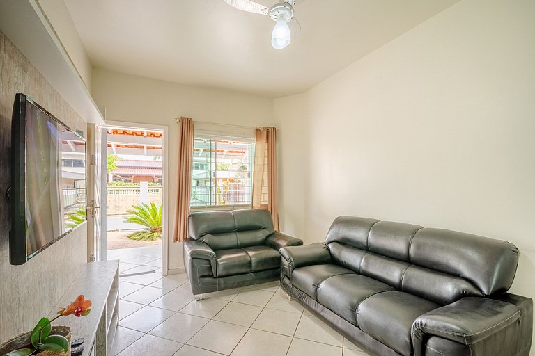 Casa com 04 dormitórios