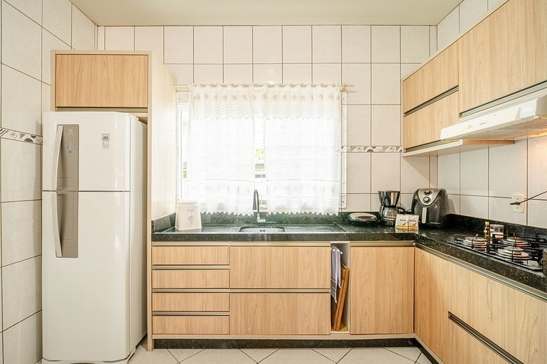 Casa com 04 dormitórios