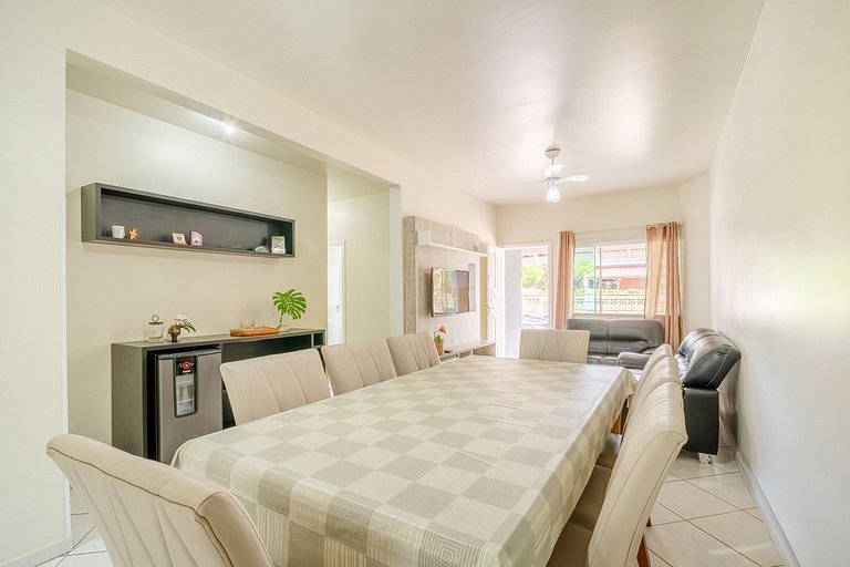 Casa com 04 dormitórios