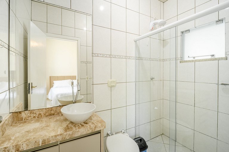 Casa com 04 dormitórios