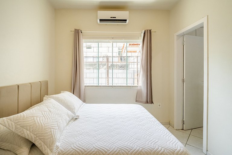 Casa com 04 dormitórios