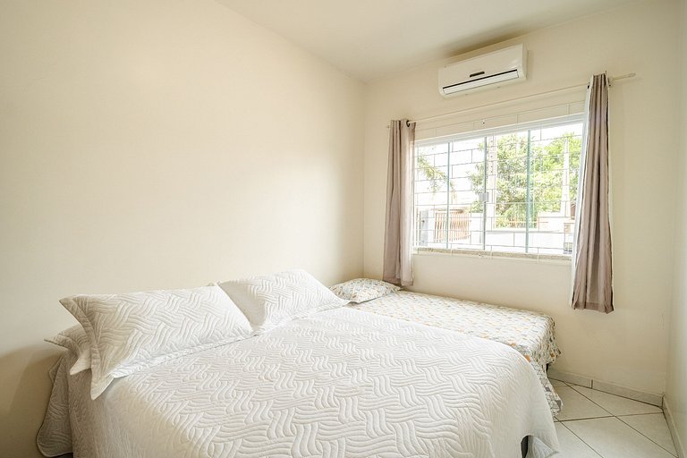 Casa com 04 dormitórios