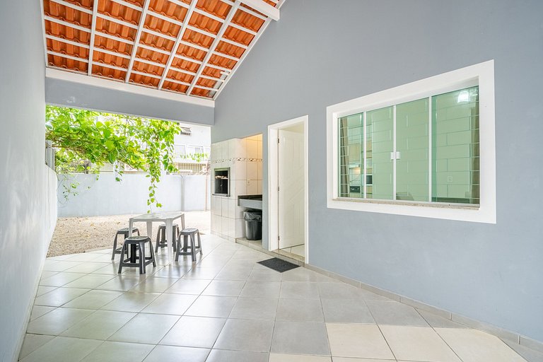 Casa com 04 dormitórios