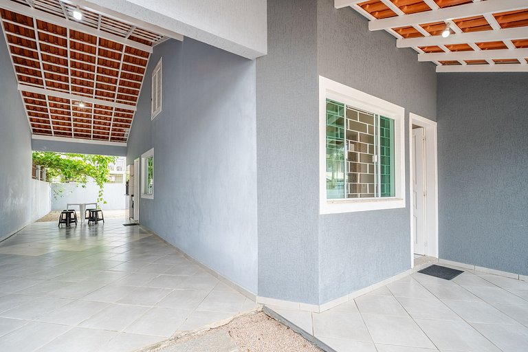 Casa com 04 dormitórios