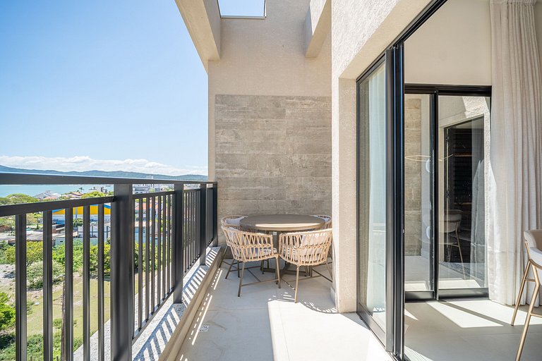 Cobertura duplex com piscina e academia no prédio