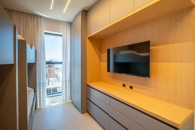 Cobertura duplex com piscina e academia no prédio