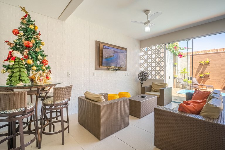 Casa com piscina, área de lazer com 08 dormitórios
