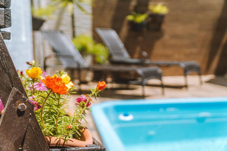 Casa com piscina, área de lazer com 08 dormitórios