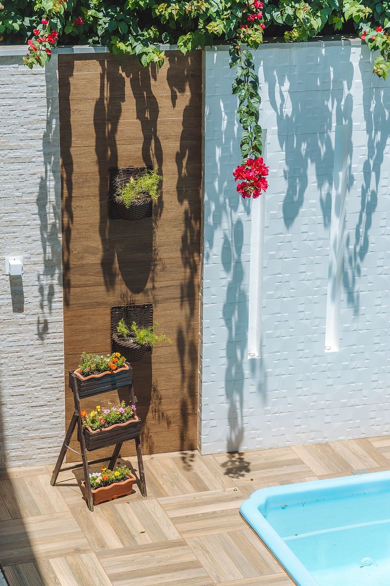 Casa com piscina, área de lazer com 08 dormitórios
