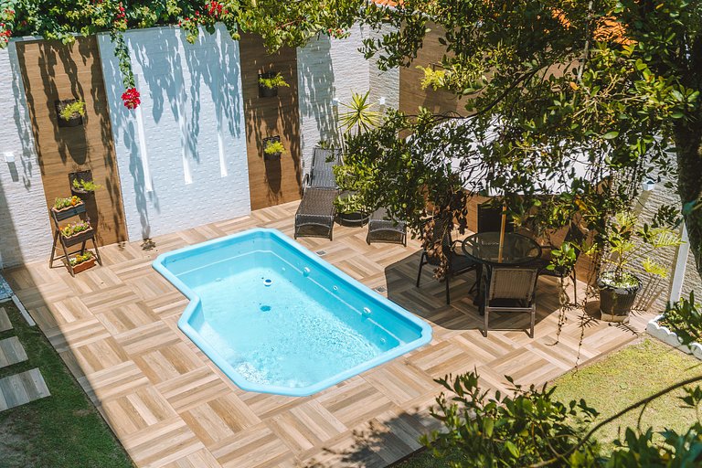 Casa com piscina, área de lazer com 08 dormitórios