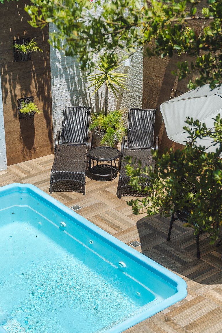 Casa com piscina, área de lazer com 08 dormitórios
