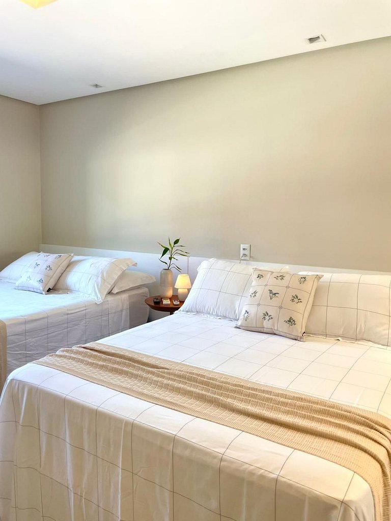 Residencial Guilhermina frente ao mar com 02 suítes